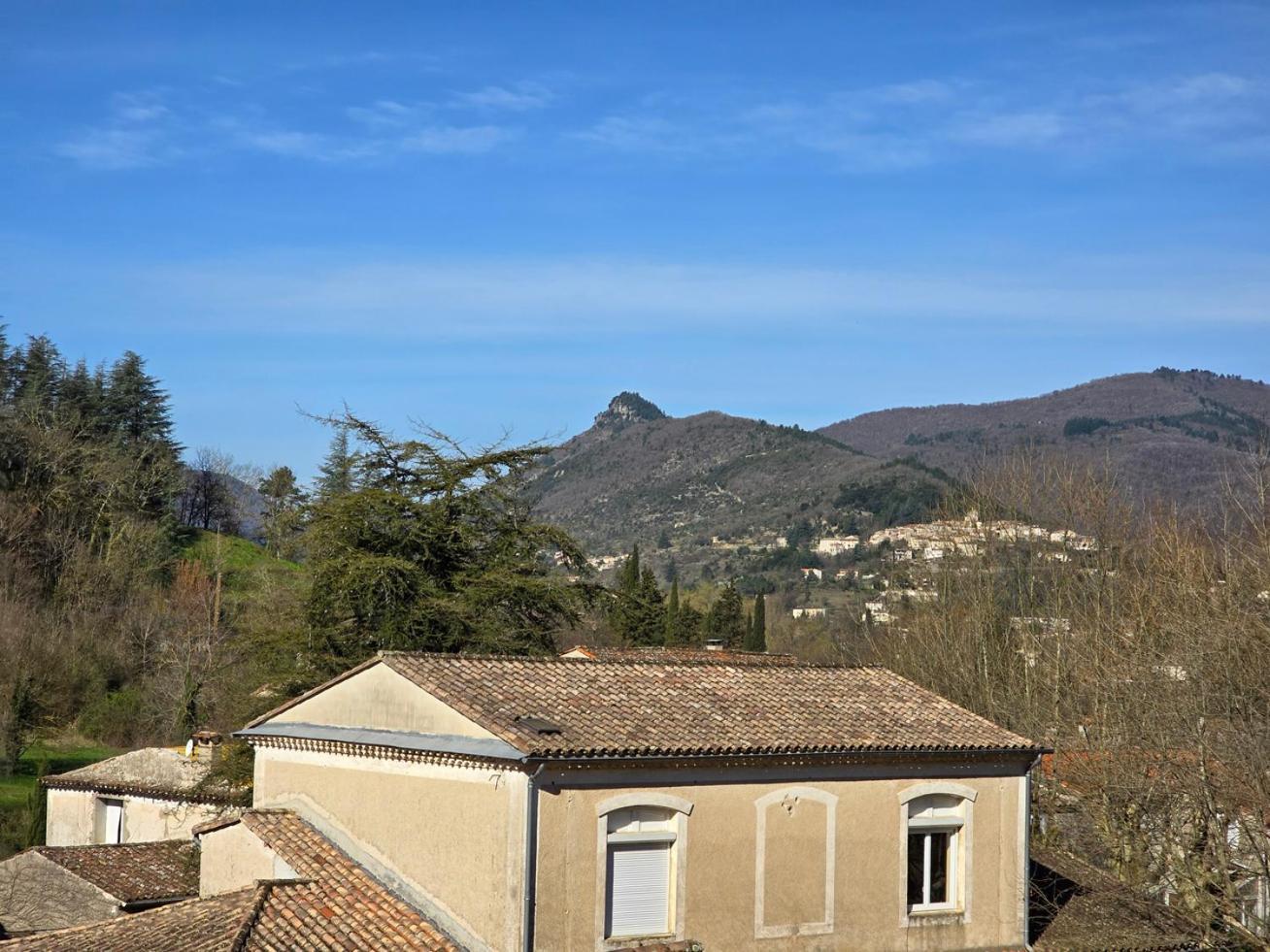 Superbe Appartement Au Coeur Des Cevennes Aveze  Bagian luar foto