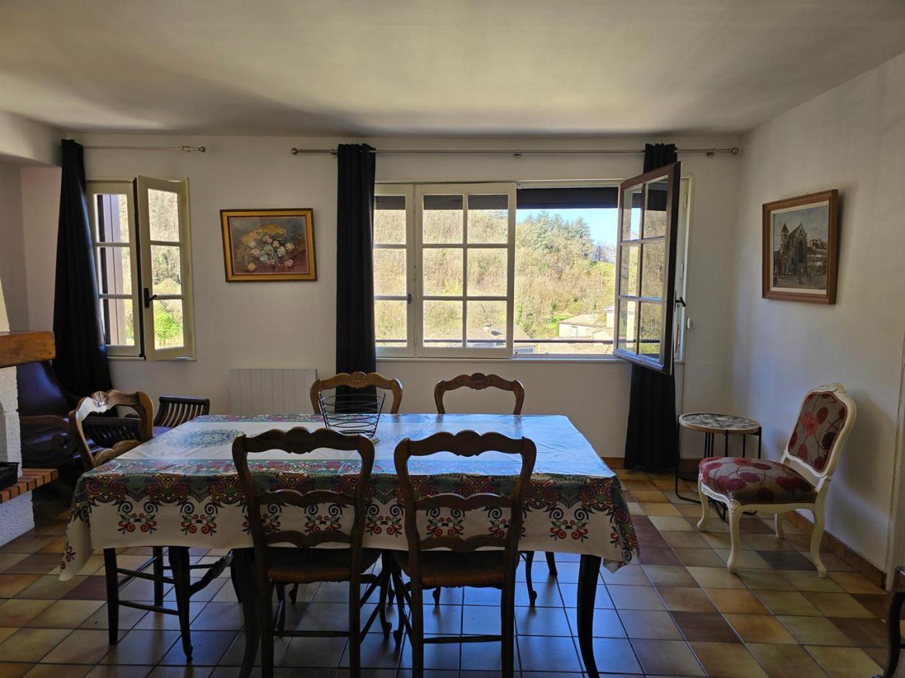 Superbe Appartement Au Coeur Des Cevennes Aveze  Bagian luar foto